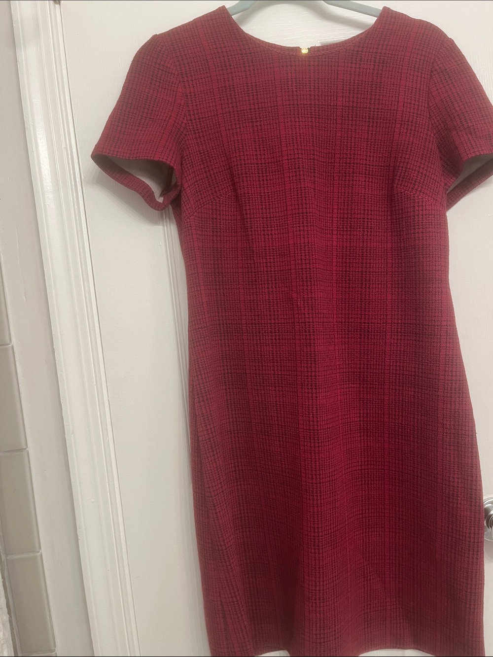 Calvin Klein Textured Wine-Red Short Sleeve Shift Dress